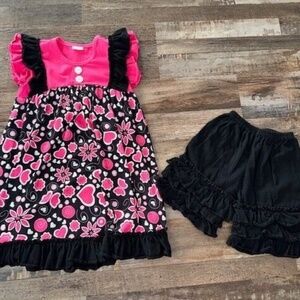 Size 8 3XL Girls boutique 2 piece outfit. Dress tunic Ruffle shorts. Worn once.